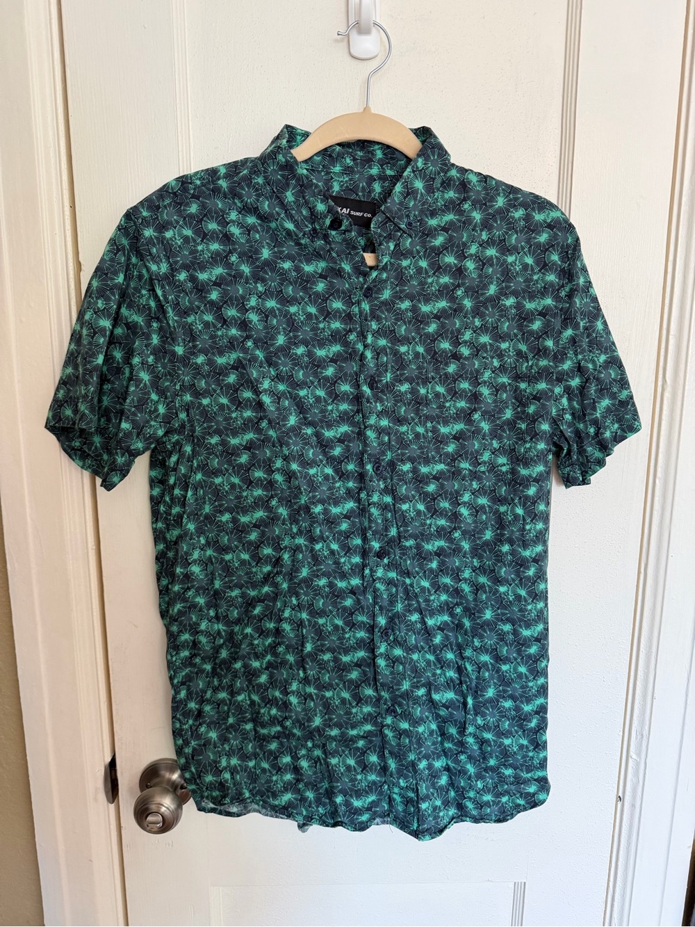 Molokai Surf Co. Men's Short-Sleeve Green Printed Button-Down. Great cond. M